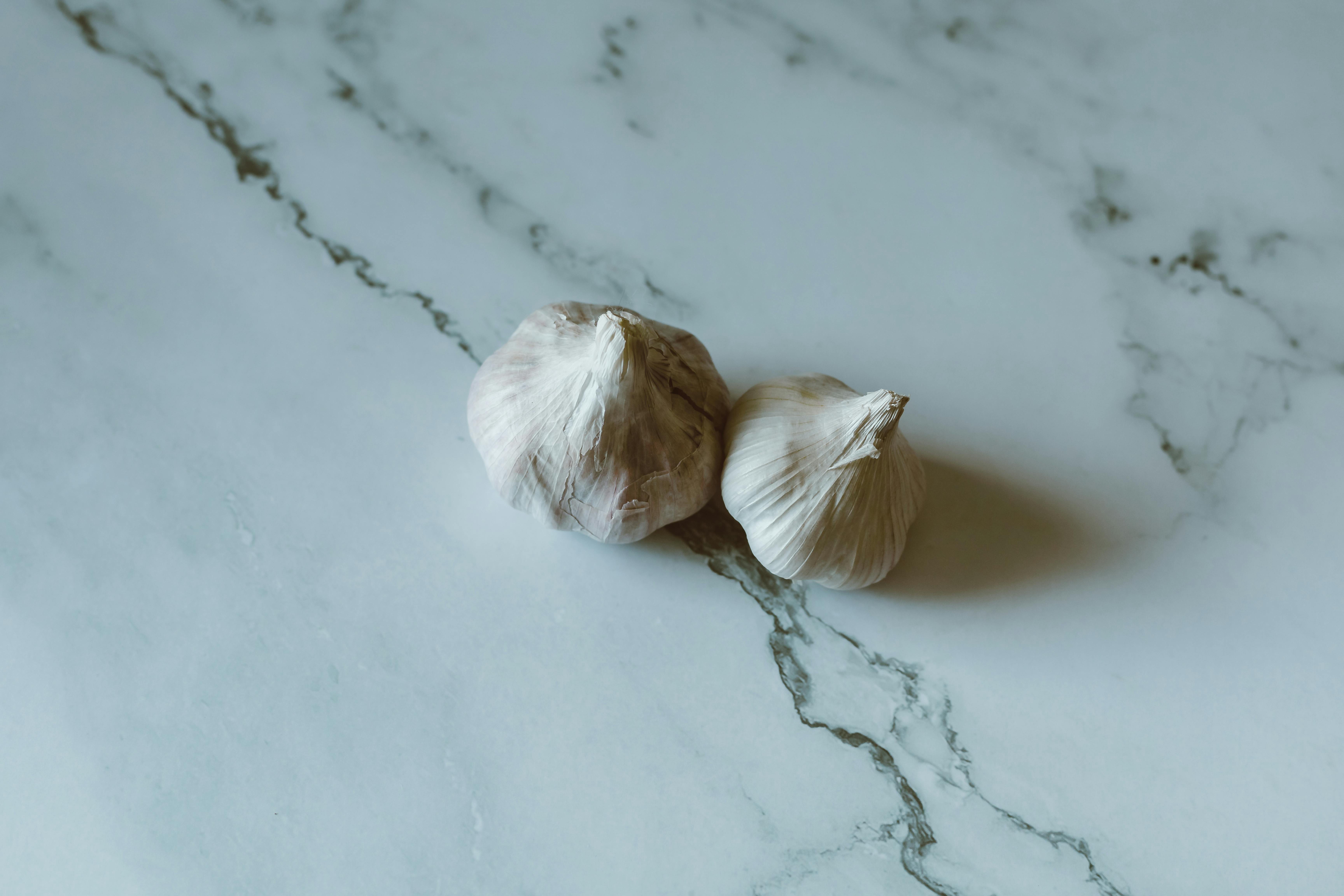 healthy garlic